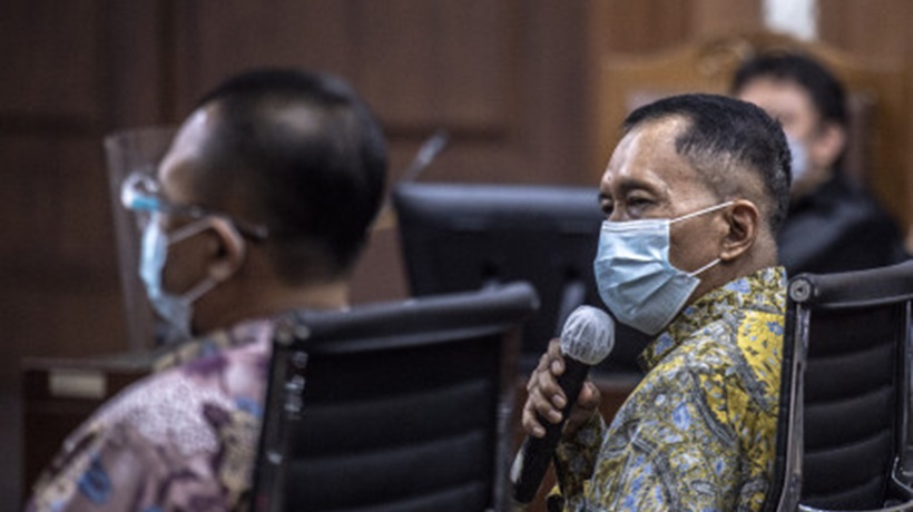 Kasus Suap Pajak, Angin Prayitno Menangis di Pengadilan 